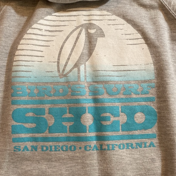 Birds Surf Shed San Diego CA long sleeve size Medium gray hoodie. {240} - Picture 2 of 12